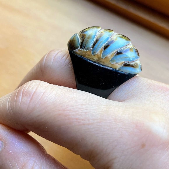 Vintage Hand Carved Bovine Horn Chunky Ring Size 7 Unisex - Picture 4 of 14